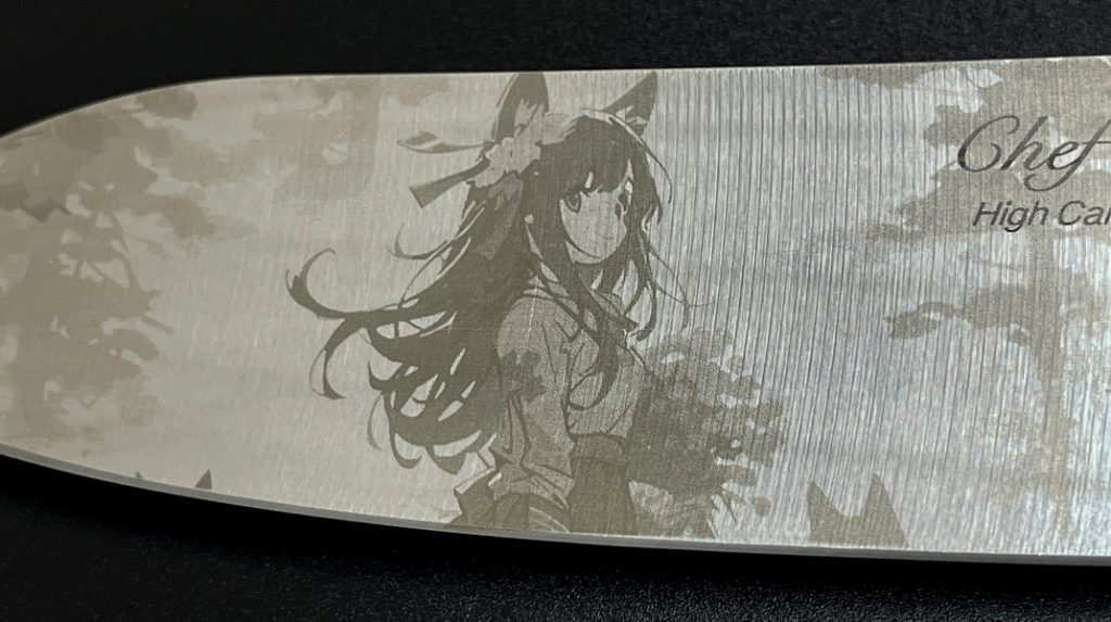 包丁の刃にアニメ調画像をマーキング
