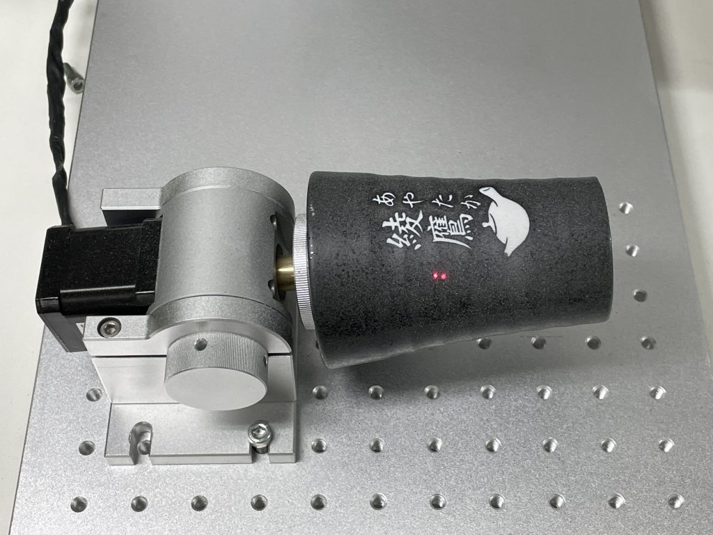 100円ショップでよく見かける陶器カップにレーザー彫刻