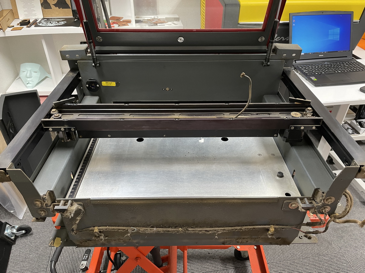 レーザーカッターVLS2.30のオーバーホール