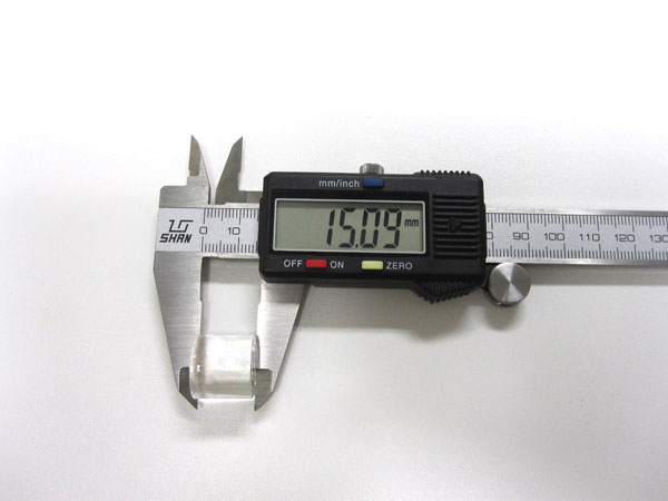 レーザーカッター(30ワット)で15mm厚アクリルを切断